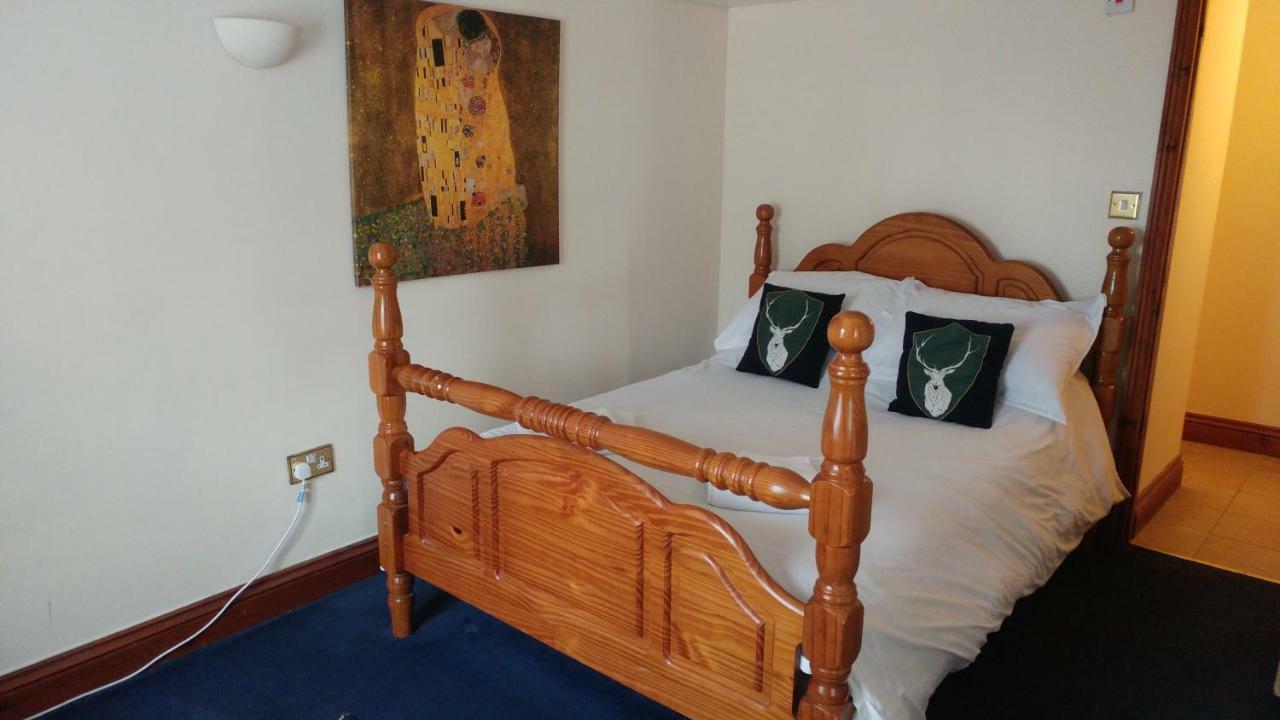 The Three Horseshoes Drayton Parslow Экстерьер фото