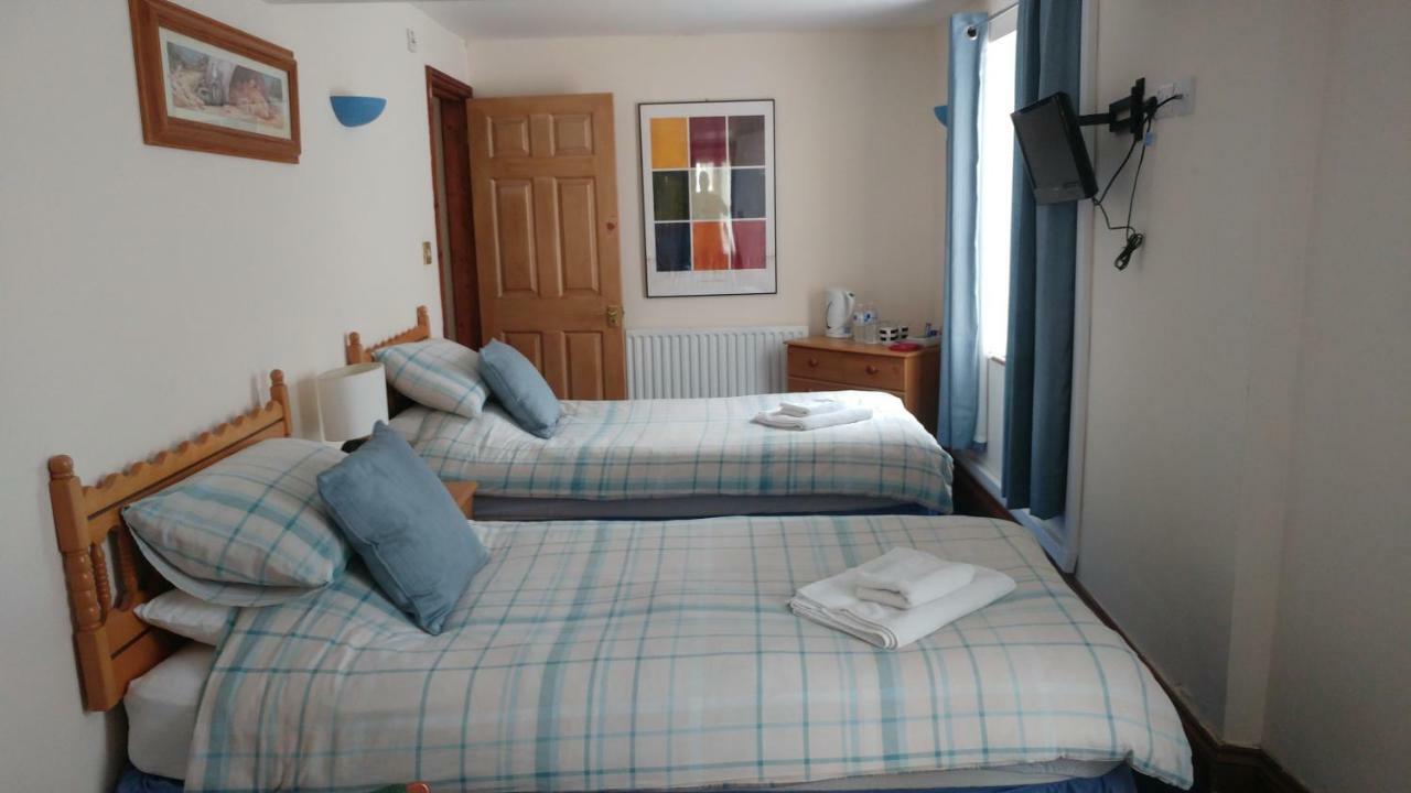 The Three Horseshoes Drayton Parslow Экстерьер фото